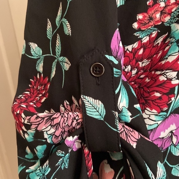 Candie's Black Floral Lace Long Sleeve Blouse M NWT - Picture 9 of 10